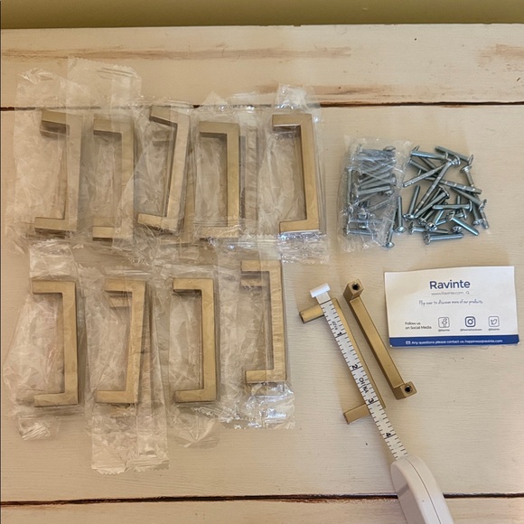 Ravinte Other - Ravinte Gold Cabinet Handles with Screws
